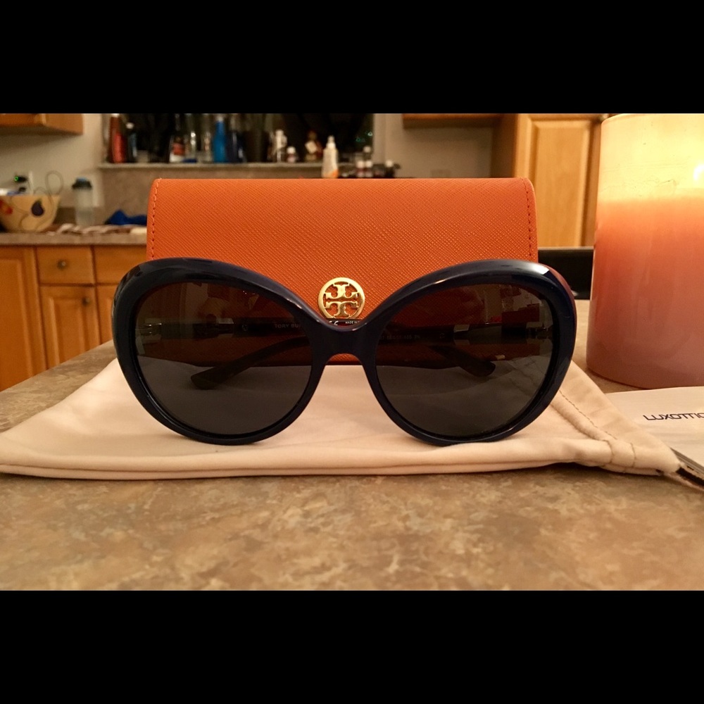 Tory Burch Blue Wood Stemmed Sunglasses w/Case